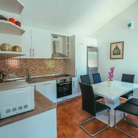 Apartment Relax - *